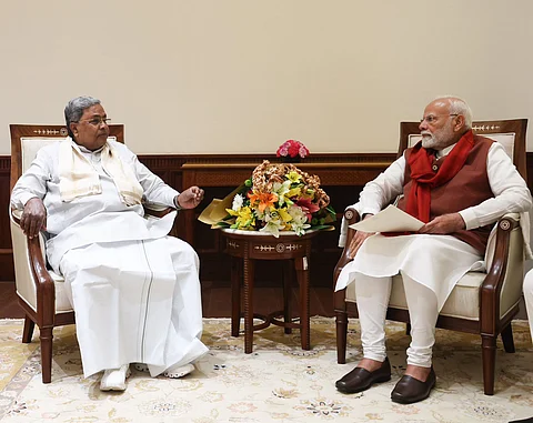 பிரதமர் மோடியுடன் கர்நாடக முதல்வர் சித்தராமையா சந்திப்பு.