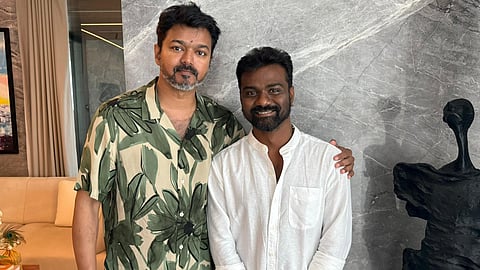 நடிகர் விஜய், இயக்குநர் ராஜ்குமார் பெரியசாமி