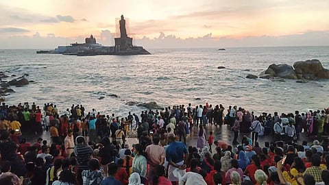 கன்னியாகுமரிக்கு ஒரே மாதத்தில் 2 லட்சம் சுற்றுலாப் பயணிகள் வருகை!