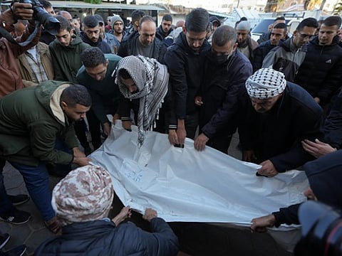 இஸ்ரேல் தாக்குதலில் 4 சிறுவா்கள் உயிரிழப்பு