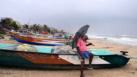 கோடையில் குளிர்விக்க வரும் மழை! குறைந்த காற்றழுத்த தாழ்வுப் பகுதி உருவாகிறது!