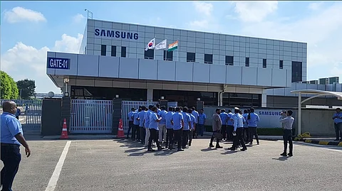 சாம்சங் தொழிலாளா்கள் உண்ணாவிரதப் போராட்டம்: சிஐடியு அறிவிப்பு
