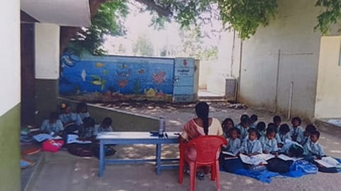 பொறுப்புடன் பகிா்வோம்!