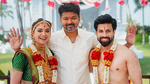 நடிகை கீர்த்தி சுரேஷ் - ஆண்டனி திருமணத்தில் நடிகர் விஜய்..