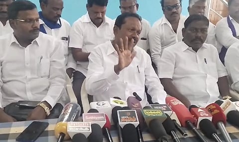 இந்திய குடியரசுக் கட்சியின் மாநில தலைவா் செ.கு.தமிழரசன்