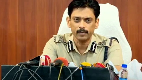 சென்னை மாநகர காவல் ஆணையர் அருண்.