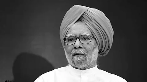 முன்னாள் பிரதமா் மன்மோகன் சிங் (92)
