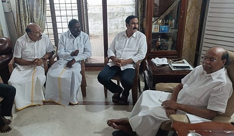 தைலாபுரத்தில் சமாதான பேச்சு! ராமதாஸ் - அன்புமணி சந்திப்பு