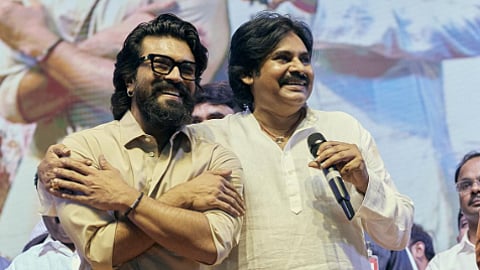 ஷங்கர் படத்தை பிளாக்கில் டிக்கெட் வாங்கிப் பார்த்தேன்: பவன் கல்யாண்