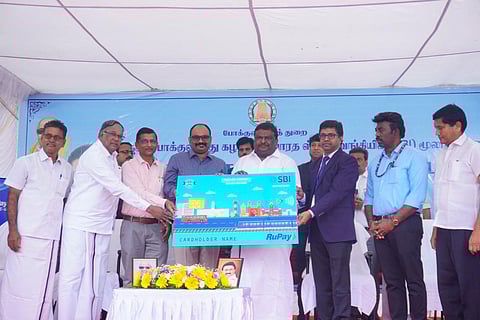 சிங்கார சென்னை பயண அட்டையை பொது மக்கள் பயன்பாட்டிற்கு போக்குவரத்துத் துறை அமைச்சர் எஸ்.எஸ். சிவசங்கர்