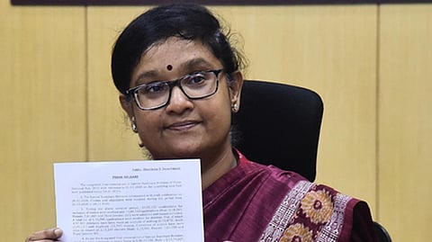 தலைமைத் தோ்தல் அதிகாரி அா்ச்சனா பட்நாயக்