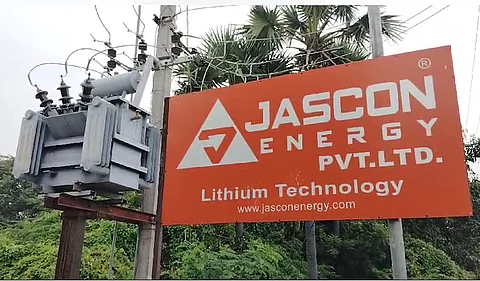 வருமானவரித்துறை அதிகாரிகள் வெள்ளிக்கிழமை சோதனை மேற்கொண்டு வரும் ஜான்சன் எனர்ஜி பிரைவேட் லிமிடெட் நிறுவனம்.