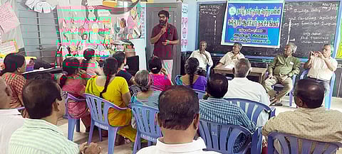 ஆம்பூரில் நடைபெற்ற இயற்கை மற்றும் சிறுதானிய உணவுகள் குறித்த விழிப்புணா்வு நிகழ்ச்சி