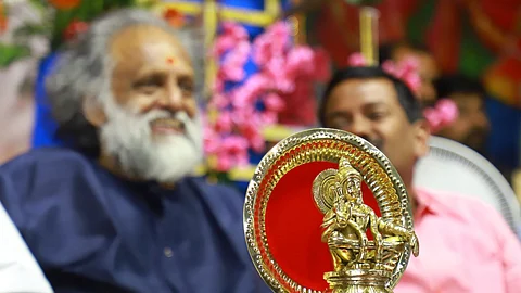 இசையமைப்பாளர் தாமோதரன் நம்பூதிரிக்கு ஹரிவராசனம் விருது!