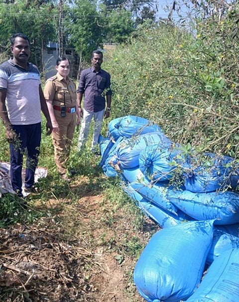 பறிமுதல் செய்யப்பட்ட ரேஷன் அரிசி