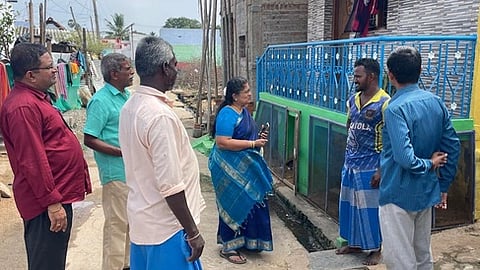 கல்லிடைக்குறிச்சி திலகா் பள்ளியில் இடைநிற்றல் தடுப்பு நடவடிக்கை