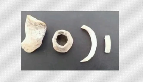 சுடுமண் பொருள்கள்.