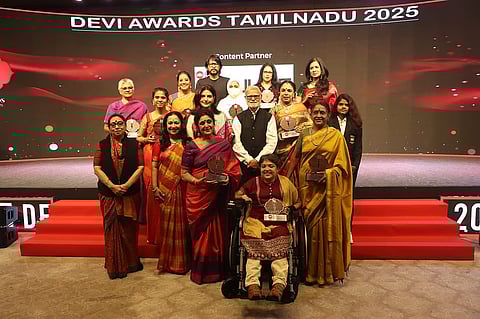 விருதுபெற்ற பெண் சாதனையாளர்கள்.