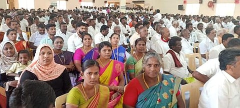 கூட்டத்தில் பங்கேற்றோா்