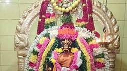 சிறப்பு அலங்காரத்தில் காட்சியளிக்கும் ஸ்ரீவராகி அம்மன்