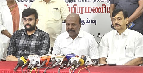 கீழ்ப்பாக்கம் அரசு மருத்துவக் கல்லூரி மற்றும் மருத்துவமனையில் புதன்கிழமை செய்தியாளர்களுடன் பேசிய அமைச்சர் மா.சுப்பிரமணியன்.