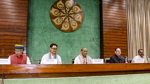 பயங்கரவாத முகாம்களை ஒழிக்க நடவடிக்கை: அனைத்துக் கட்சி கூட்டத்தில் ஒருமித்த ஆதரவு