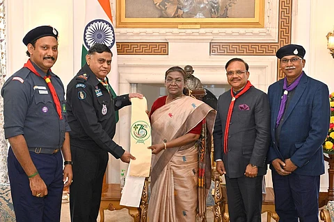 பாரத சாரண சாரணியர் இயக்க உடையில் தமிழக பள்ளிக் கல்வித்துறை அமைச்சர் அன்பில் மகேஸ் பொய்யாமொழி.(கோப்புப்படம்)