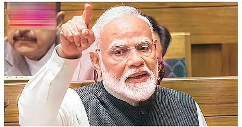 மக்களவையில் செவ்வாய்க்கிழமை உரையாற்றிய பிரதமர் மோடி.