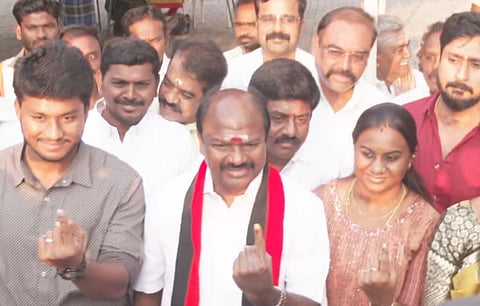 திமுக வேட்பாளர் சந்திரகுமார்