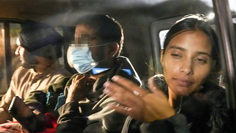 அமெரிக்காவிலிருந்து  நாடு கடத்தப்பட்டுள்ள இந்தியர்கள்