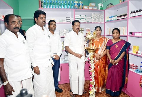 விழுப்புரத்தில் 23 இடங்களில் முதல்வா் மருந்தகங்கள் திறப்பு