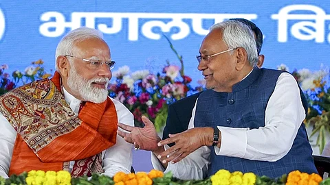 பிரதமர் நரேந்திர மோடி / நிதீஷ் குமார்