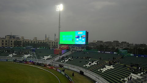 மழையினால் பாதிக்கப்பட்டுள்ள ராவல்பிண்டி திடல்.