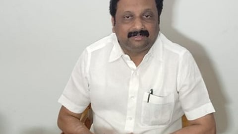 கே.ஆா்.என்.ராஜேஸ்குமாா் எம்.பி.