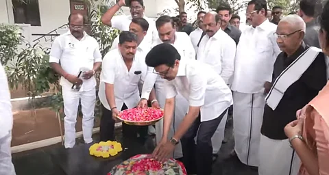 பெரியார் திடலில் முதல்வர் மு.க.ஸ்டாலின் மரியாதை!