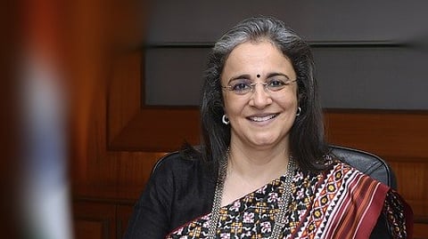 பங்குச்சந்தை மோசடி: மாதவி புரி புச் மீது நடவடிக்கை மேற்கொள்ள நீதிமன்றம் உத்தரவு!