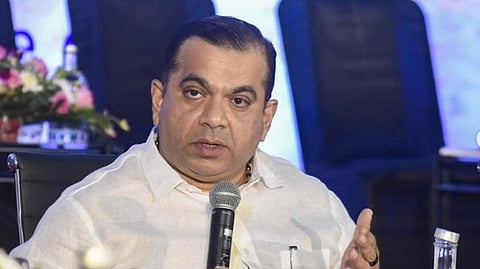 கோவா மாநில சுற்றுலாத் துறை அமைச்சர் ரோஹன் கௌண்டே