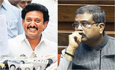 தமிழக பள்ளிக்கல்வித் துறை அமைச்சர் அன்பில் மகேஸ், மத்திய கல்வி அமைச்சர் தர்மேந்திர பிரதான்.