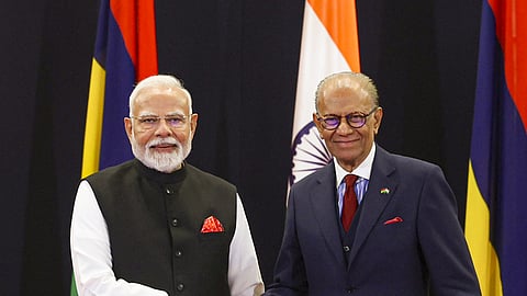 இந்தியா-மோரீஷஸ் பிரதமா்கள் முன்னிலையில் 8 ஒப்பந்தங்கள் கையொப்பம்!