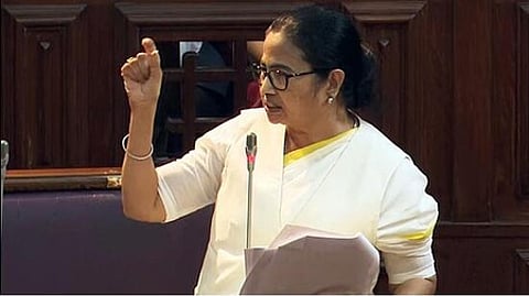 மம்தா பானா்ஜி