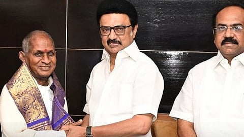 ஆழ்வார்பேட்டையில் உள்ள இல்லத்தில் முதல்வர் மு.க.ஸ்டாலினை சந்தித்து வாழ்த்து பெற்றார் இளையராஜா. உடன் தங்கம் தென்னரசு