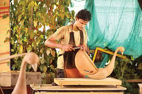 யாழ் இனிது..!