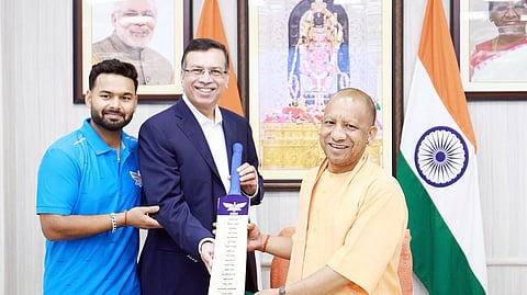 உ.பி. முதல்வரைச் சந்தித்து வாழ்த்துப் பெற்ற லக்னௌ அணியின் உரிமையாளர் சஞ்சீவ் கோயங்கா மற்றும் கேப்டன் ரிஷப் பந்த்..