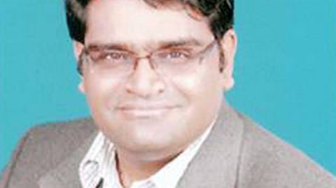 செய்தி அனுப்பியாச்சு...
சிவக்குமாா் கல்யாணராமன்.