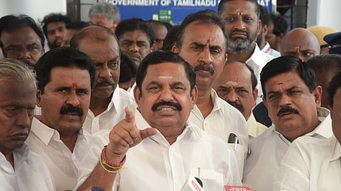 நீதித் துறைக்கு சவால் விடும் திமுக அரசு: அதிமுக பொதுக் குழுவில் கண்டனம்!