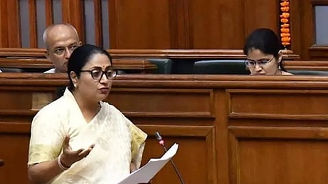 தில்லி முதல்வா் மீதான தாக்குதல் வழக்கு: குற்றம்சாட்டப்பட்டவா்களுக்கு இறுதி அறிக்கை நகல் வழங்க நீதிமன்றம் போலீஸாருக்கு உத்தரவு