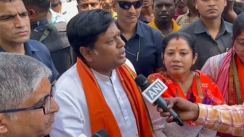 மத்திய அமைச்சா் சுகாந்த மஜும்தாா்..