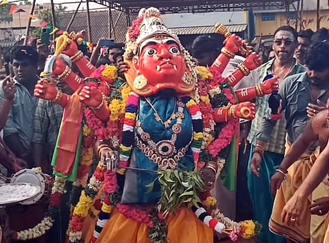 வீர மகாகாளியம்மன் கோயிலில் திருநடனத் திருவிழா: திரளானோர் பங்கேற்பு!