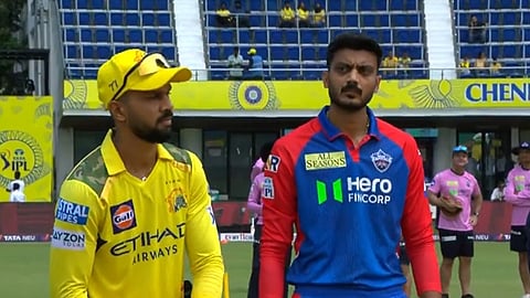 ருதுராஜ், அக்ஷர் படேல்.