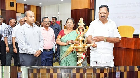 சென்னை, கோட்டூர்புரம் அண்ணா நூற்றாண்டு நூலகத்தில், கோ-ஆப்டெக்ஸ் விற்பனை நிலையங்களுக்கு புதியதாக தெரிவு செய்யப்பட்ட 166 உதவி விற்பனையாளர்களுக்கான 2 நாள்கள் பயிற்சி முகாமினை குத்துவிளக்கேற்றி தொடங்கி வைத்த கைத்தறி மற்றும் துணிநூல் துறை அமைச்சர் காந்தி.